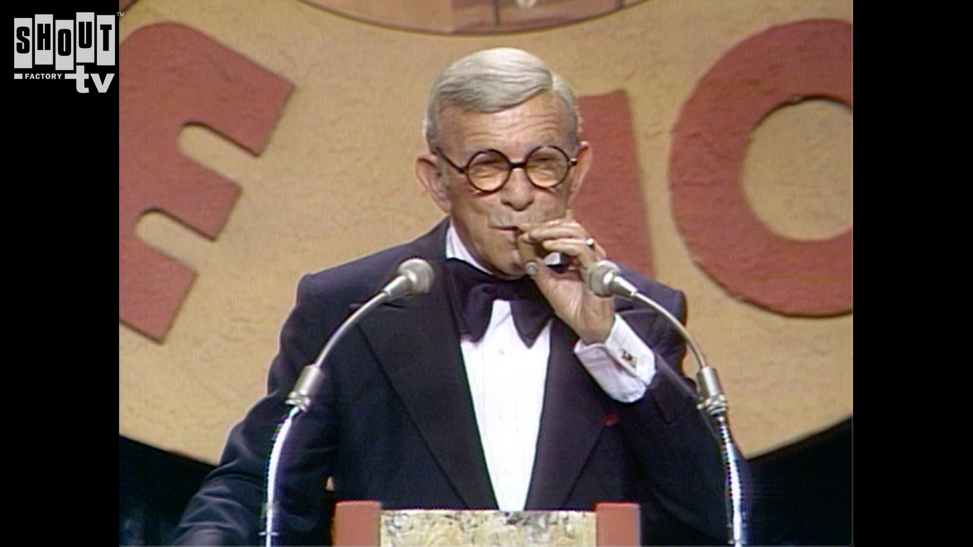 The Dean Martin Celebrity Roasts: George Burns (5/17/78)